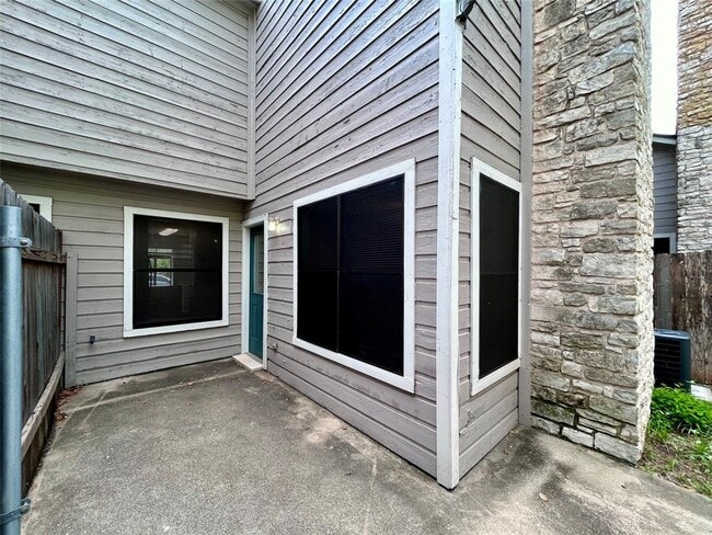 Building Photo - 8905 Schick Rd