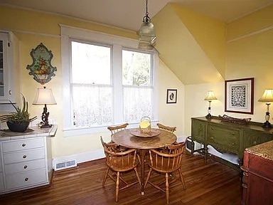 Eat in kitchen area - 1203 Woodrow St