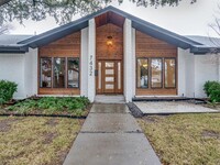 Building Photo - 7432 Meadow Oaks Dr