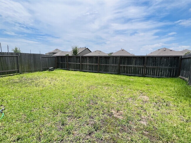 Building Photo - 5827 Dry Brush Pl