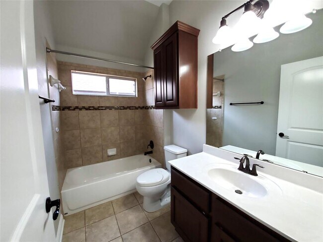Building Photo - 603 Spanish Mustang Dr