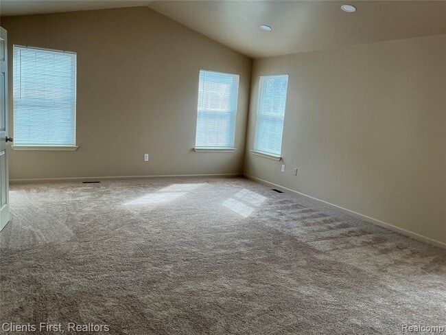 Building Photo - 48161 Nottinghill Ln