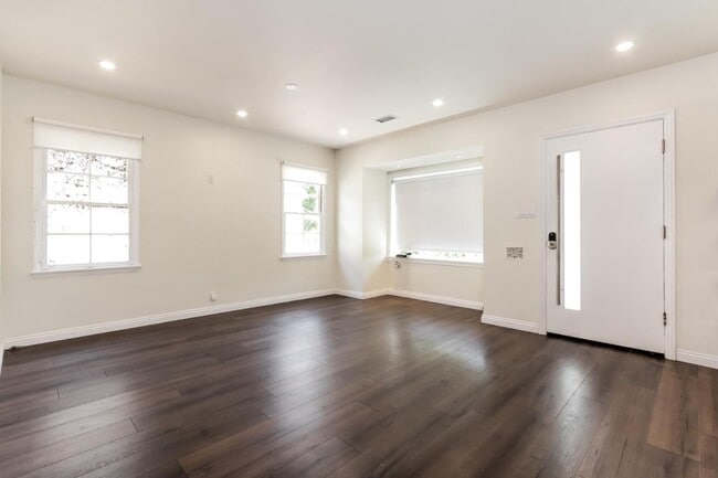 Building Photo - 12553 Woodgreen St