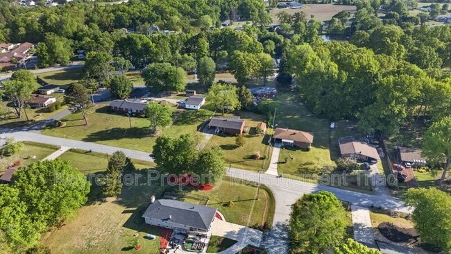 Building Photo - 402 Rand Blvd