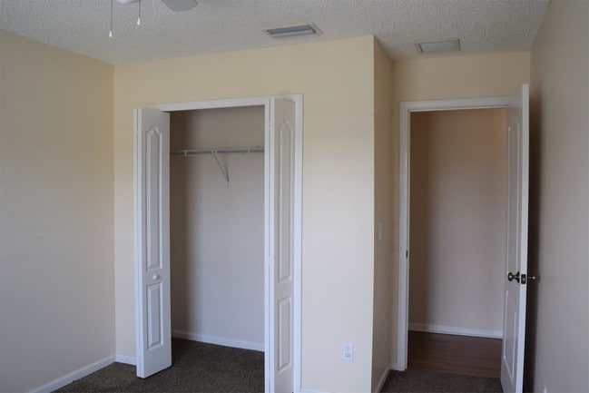 Building Photo - 6796 Gentle Oaks Dr