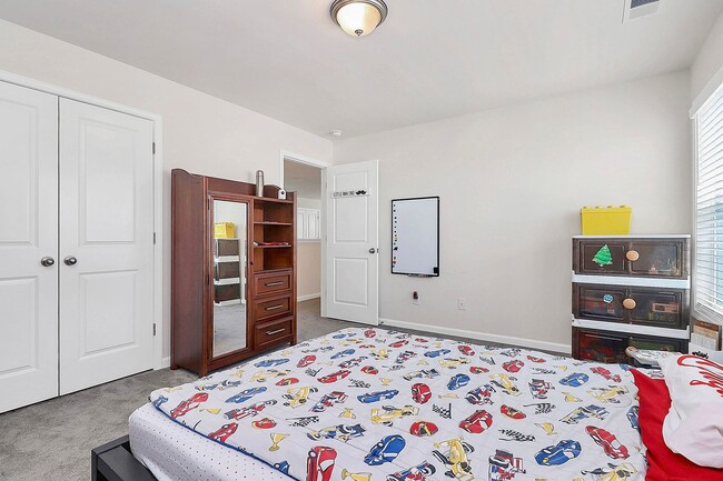 Building Photo - Beautiful home in Lake Wylie