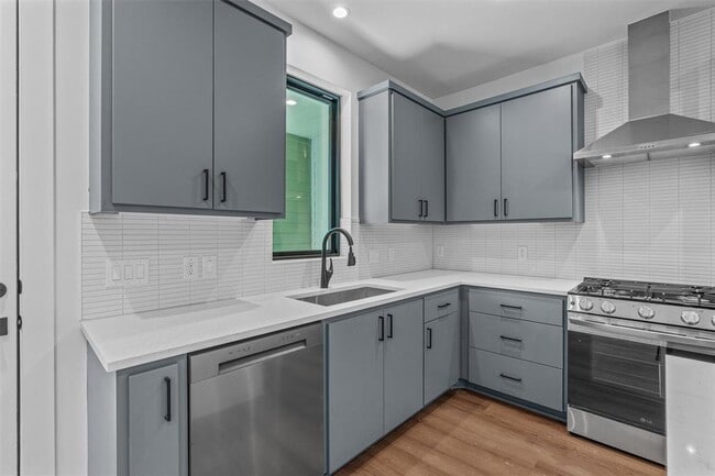 Building Photo - 1402 Beckett St