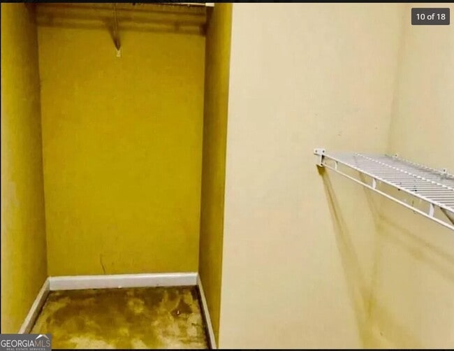 Building Photo - 2145 Highland Gate Dr