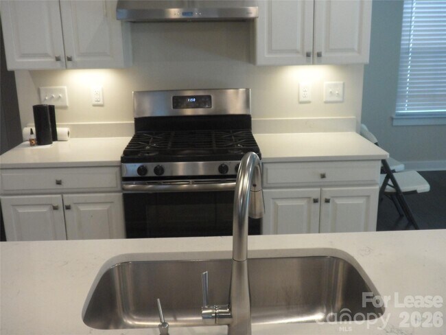 Building Photo - 1239 Harkey Creek Dr