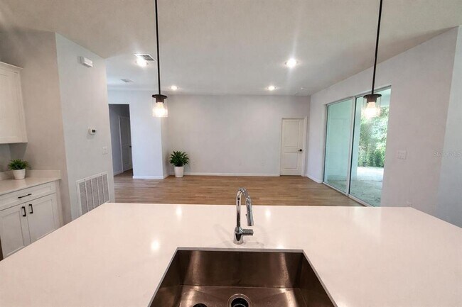 Building Photo - 6969 SW 128th St