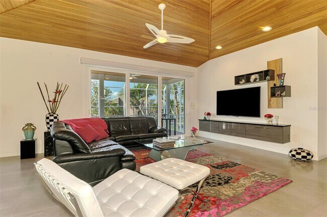 Building Photo - 412 Treasure Boat Way