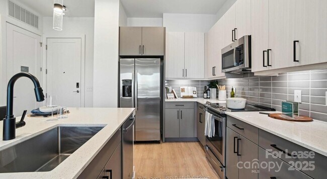 Building Photo - 1133 Harding Pl