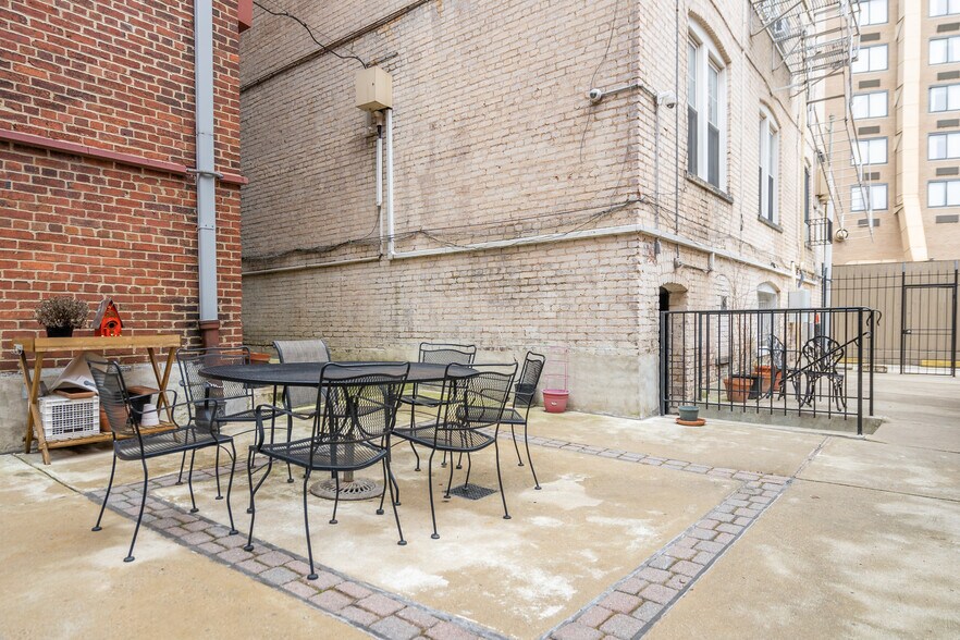 Outdoor space - 1332 15th Street NW