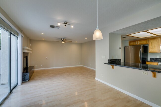 Building Photo - Beautiful Summerlin Home – 3 Bed, 2.5 Bath...