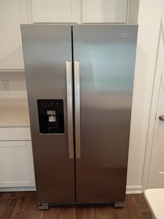 Building Photo - Newly Built 3BR/3BA Home in West Ortega La...