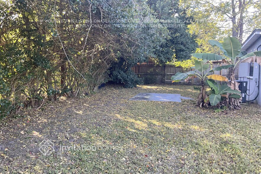 Building Photo - 6968 Delisle Dr