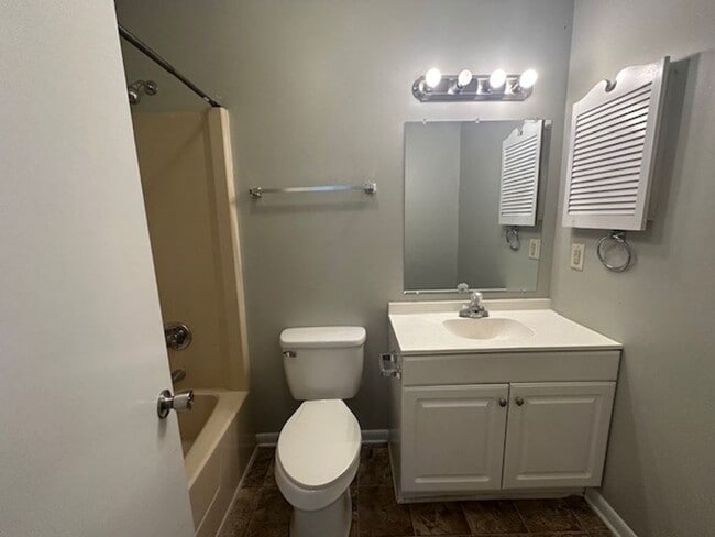 Building Photo - 1190 Wrenwood Ct