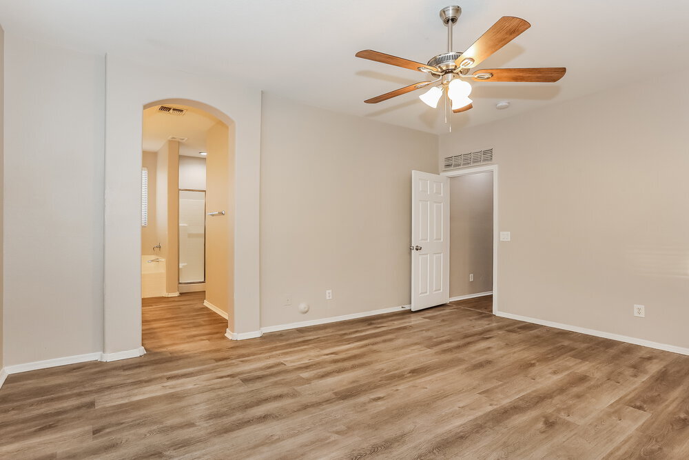 Building Photo - 6603 S 17th Ave