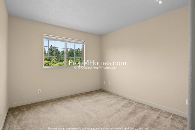Building Photo - 16825 SW Romeo Terrace