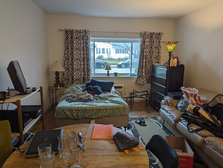 Building Photo - 537 Highland Ave