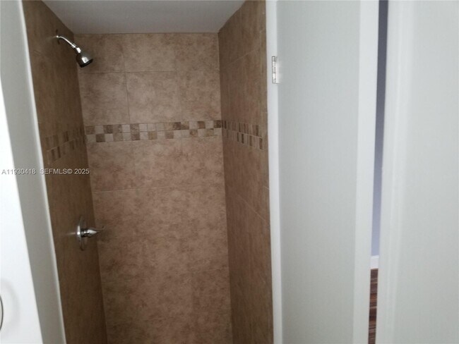 Building Photo - 949 NW 10th St