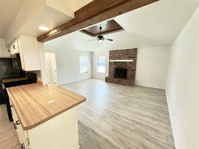 Building Photo - 1615 Fairfield Cir