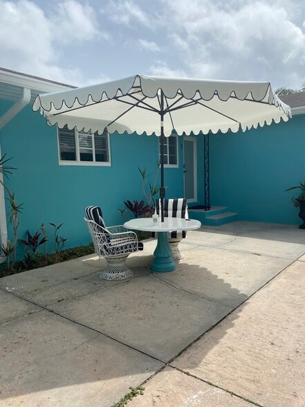 Patio area - 607 N L St
