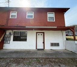 Building Photo - 956 Thompson Springs Rd SE