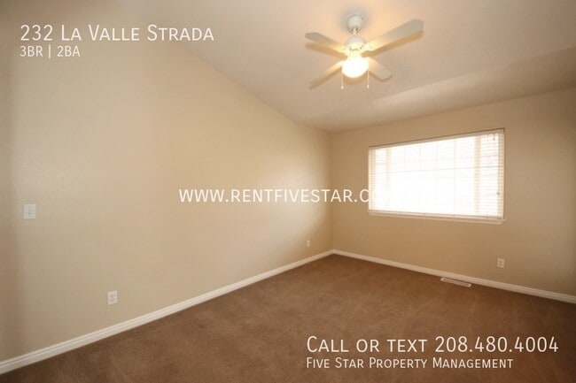 Building Photo - 232 La Valle Strada