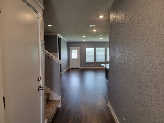 Building Photo - Brookstone Creek Beauty – 4 Bedrooms, 3 Bathrooms, and Smart Features Throughout