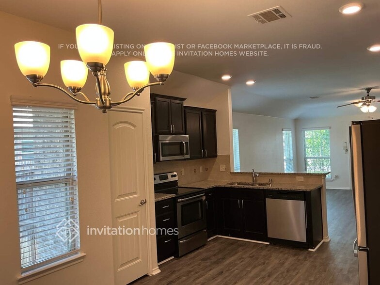 Building Photo - 1336 Red River Dr