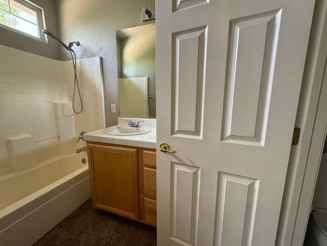 Building Photo - Spacious 4 Bed / 2 Bath Home in North Reno – $2,400/mo