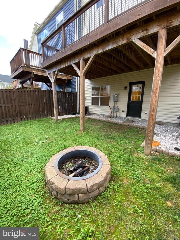 Building Photo - 104 Gretchen Ct