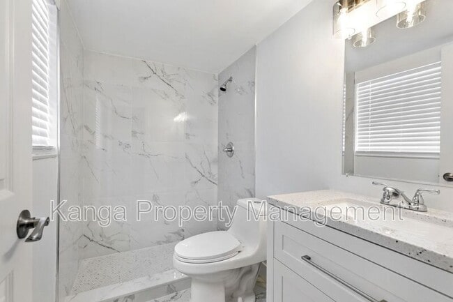 Building Photo - 11419 NW 35th St