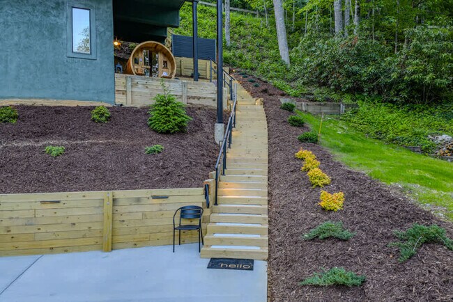 Building Photo - 341 Mossy Creek Ln