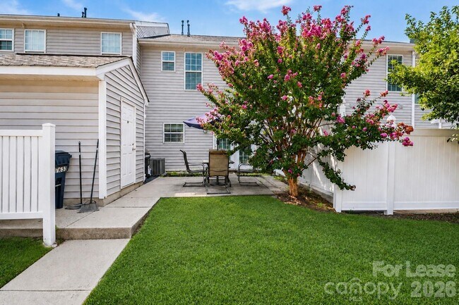 Building Photo - 17633 Delmas Dr
