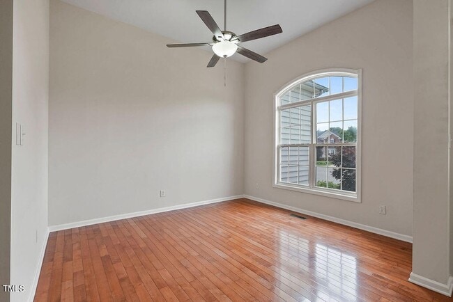 Building Photo - 107 Governors House Dr