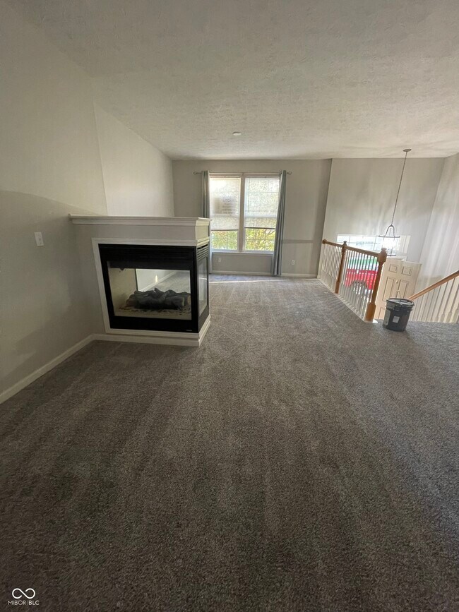 Building Photo - 13869 Willesden Cir