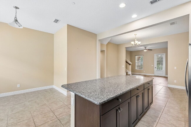 Building Photo - Your Spacious Lake Mary Home Awaits | 4BR, 3.5BA & Resort Amenities