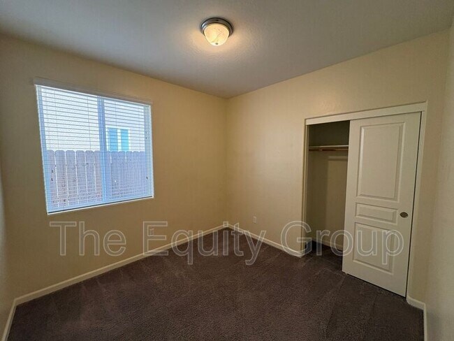 Building Photo - 625 E Monte Verde Ave