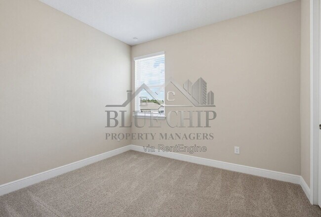 Building Photo - 1213 Pampus Dr