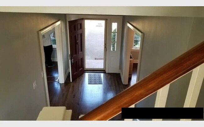 Building Photo - "Spacious 2600 Sq Ft Opportunity in Nashville's Prime Location!"