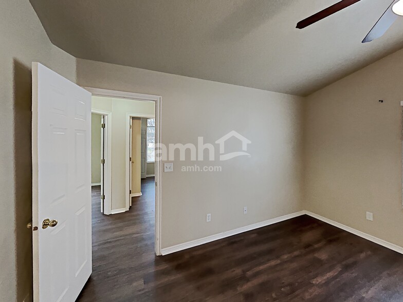 Building Photo - 2098 Blossom St