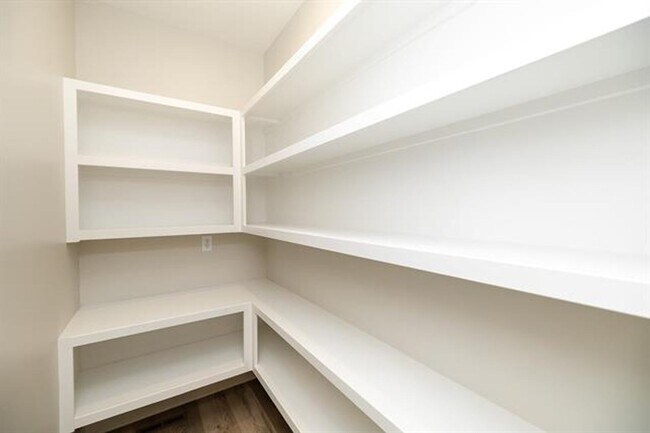 Building Photo - Brand new 3BR /2.5BA Home - Available now!