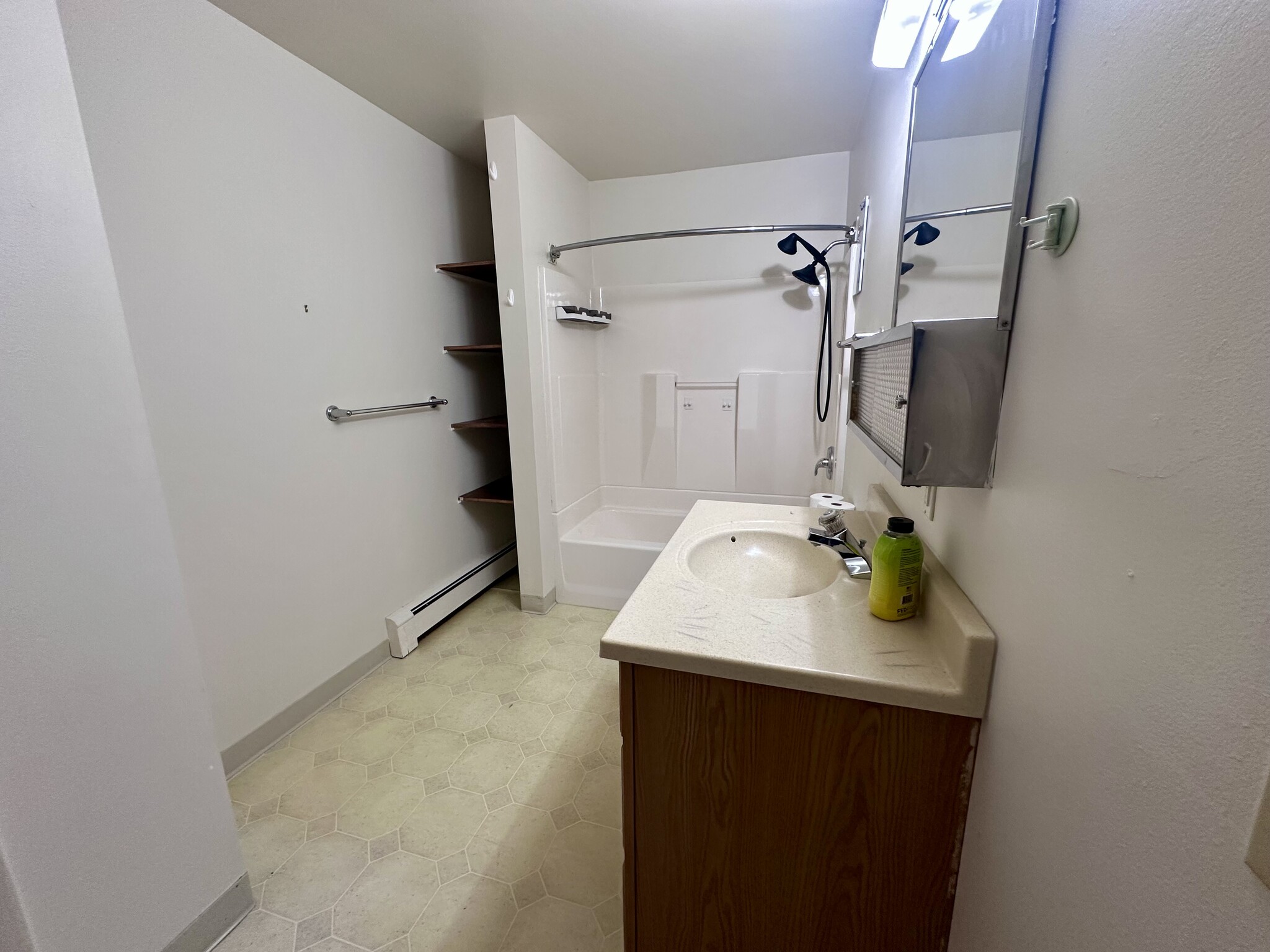 Bathroom - 1401 E 10th Ave