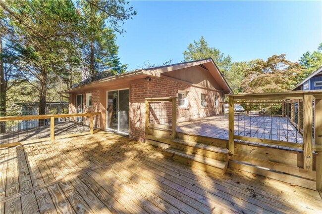 Building Photo - 5580 Williams Shores Dr