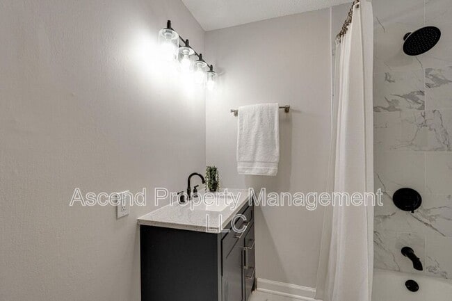 Building Photo - 9158 Westminister Cir Dr
