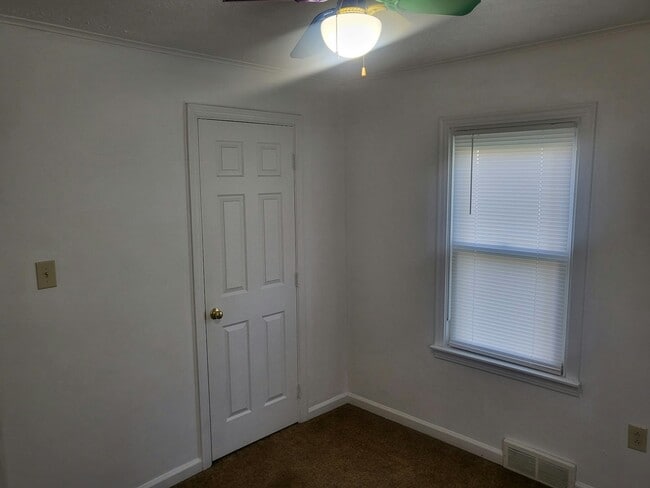 Building Photo - 259 Pleasant Dr