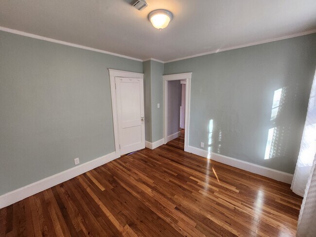 Building Photo - 76 Dudley St