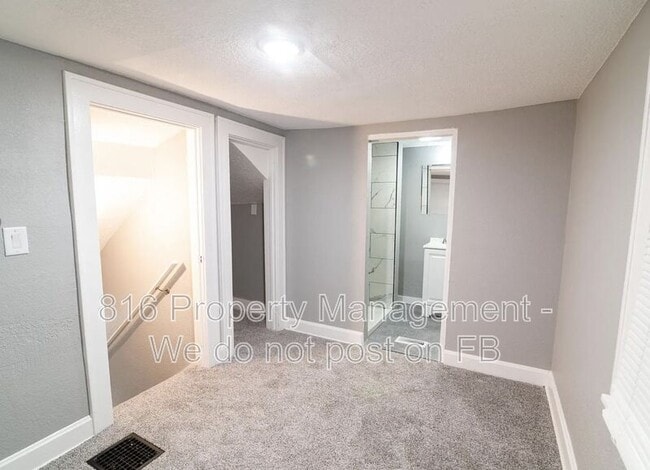 Building Photo - 5815 Euclid Ave E